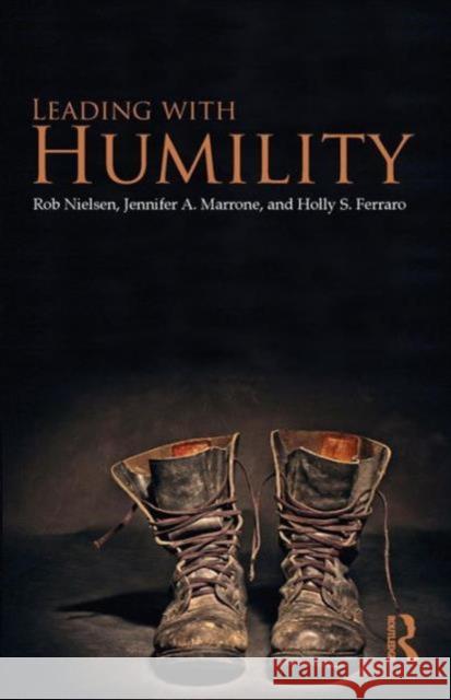 Leading with Humility Rob Nielsen 9780415807227  - książka