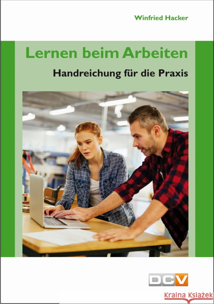 Lernen beim Arbeiten Hacker, Winfried 9783943488814 DC Verlag - książka