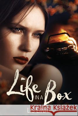 Life in a Box Einat Lifshit 9781546784456 Createspace Independent Publishing Platform - książka