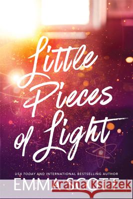 Little Pieces of Light (Standard Edition) Emma Scott 9781464247071 Bloom Books - książka