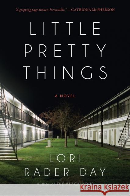 Little Pretty Things Lori Rader-Day 9781633880047 Seventh Street Books - książka