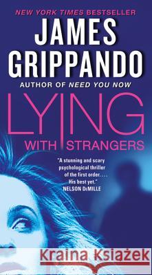Lying with Strangers James Grippando 9780062088024 Harper - książka