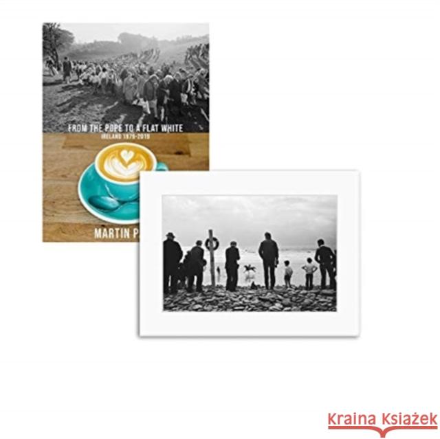 Martin Parr: From the Pope to a Flat White, Ireland 1979-2019, Limited Edition  9788862087445 Damiani Ltd - książka