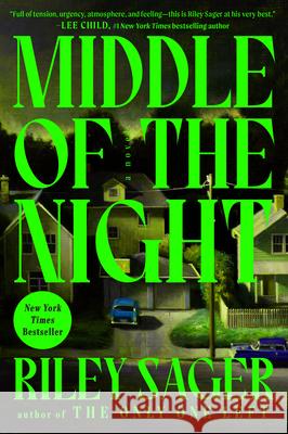 Middle of the Night Riley Sager 9780593472378 Dutton - książka