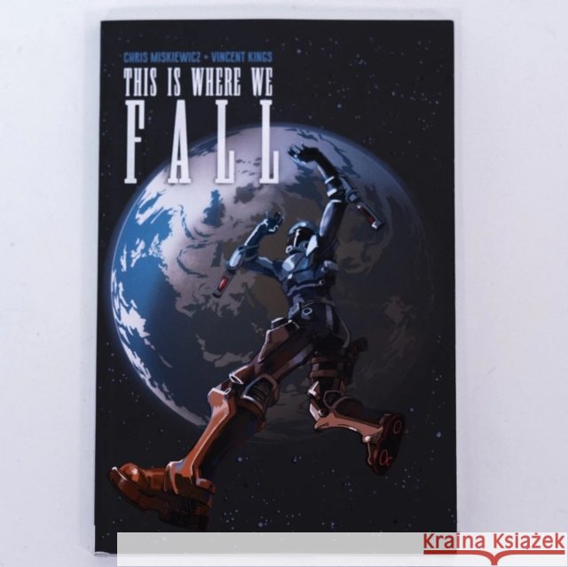 Mitski: This Is Where We Fall - Deluxe Edition Chris Miskiewicz 9798886560589 Z2 comics - książka