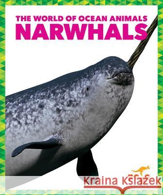 Narwhals Mari C. Schuh 9781636900612 Pogo Books - książka