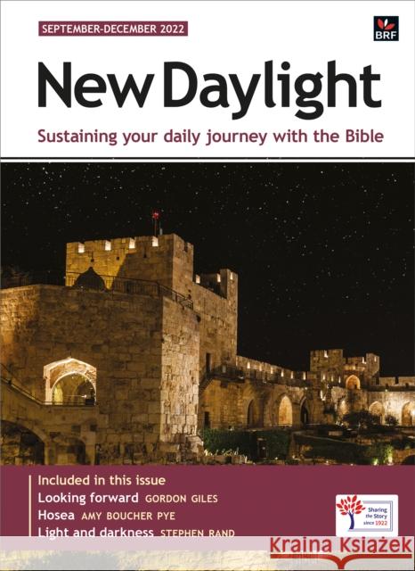 New Daylight September-December 2022: Sustaining your daily journey with the Bible Gordon Giles 9781800391307 BRF (The Bible Reading Fellowship) - książka