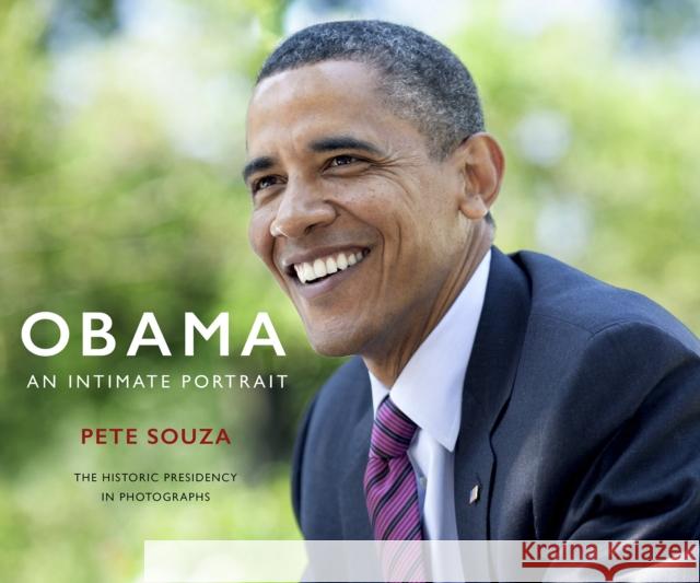 Obama: An Intimate Portrait: The Historic Presidency in Photographs Souza Pete 9781846149641 Penguin Books Ltd - książka