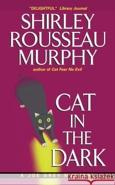 Cat in the Dark: A Joe Grey Mystery