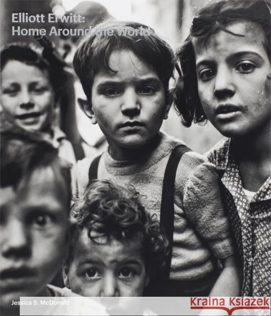 Elliott Erwitt: Home Around the World