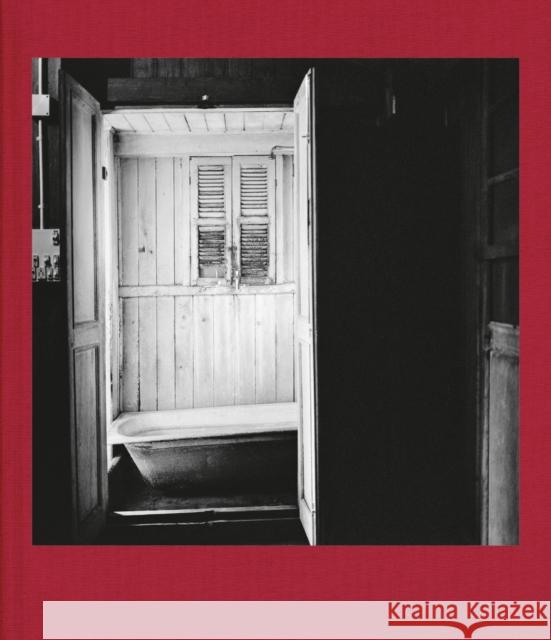 Dayanita Singh: Museum of Chance