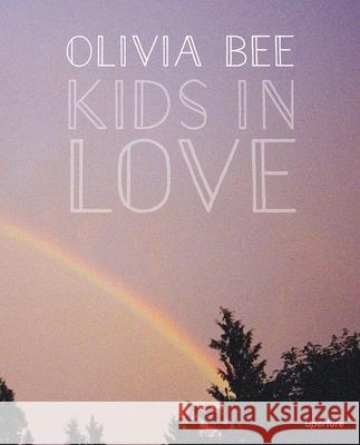 Olivia Bee: Kids in Love Bee, Olivia 9781597113458 THAMES & HUDSON - książka