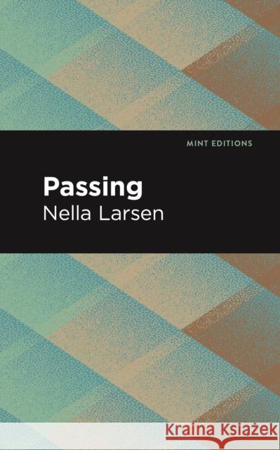 Passing Nella Larsen 9798888971253 Mint Editions - książka