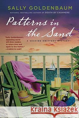 Patterns in the Sand Sally Goldenbaum 9780451228314 New American Library - książka