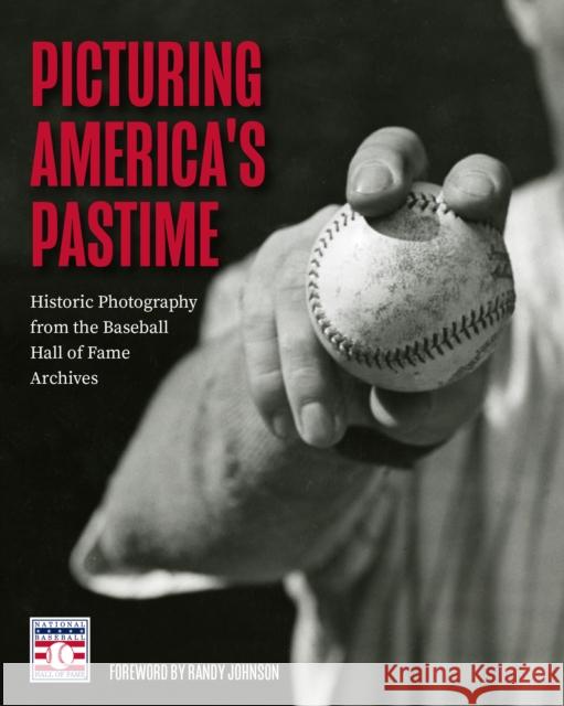 Picturing America's Pastime: Historic Photography from the Baseball Hall of Fame Archives National Baseball Hall of Fame 9781642505337 Mango - książka