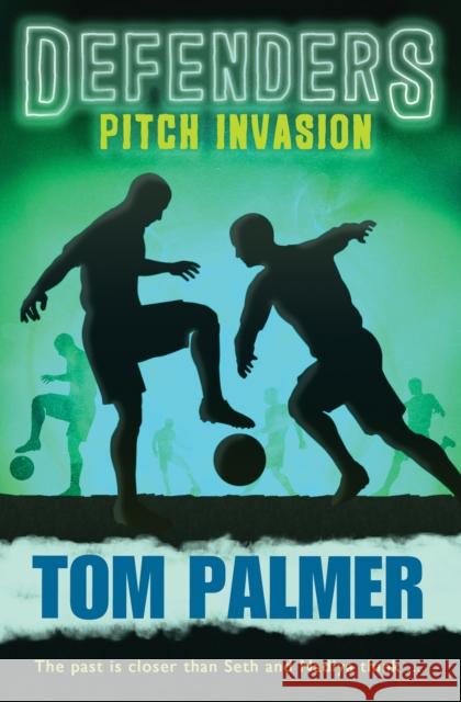 Pitch Invasion Palmer, Tom 9781781127315 HarperCollins Publishers - książka