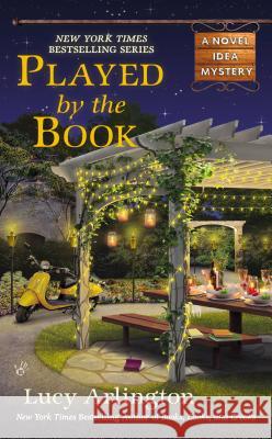 Played by the Book Lucy Arlington 9780425276631 Berkley Books - książka