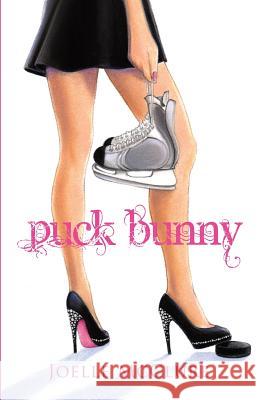 Puck Bunny Joelle M. McClure Adrienne Wright 9781475180503 Createspace Independent Publishing Platform - książka