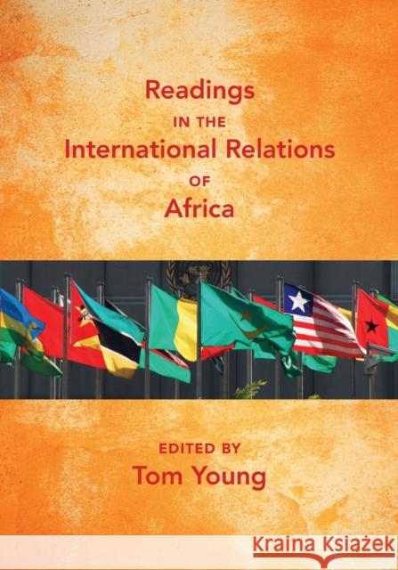 Readings in the International Relations of Africa Tom Young 9780253018885 Indiana University Press - książka