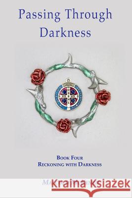 Reckoning with Darkness Malcolm McKenzie 9781797496627 Independently Published - książka