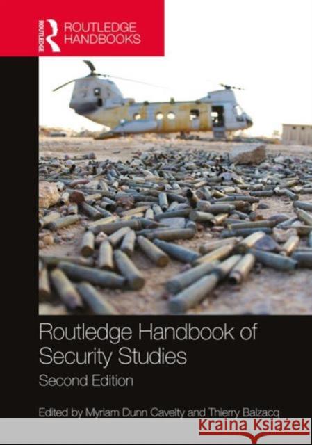 Routledge Handbook of Security Studies Thierry Balzacq Myriam Dun 9781138803930 Routledge - książka