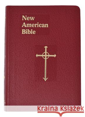Saint Joseph Personal Size Bible-NABRE Catholic Book Publishing Co 9780899425504 Catholic Book Publishing Company - książka