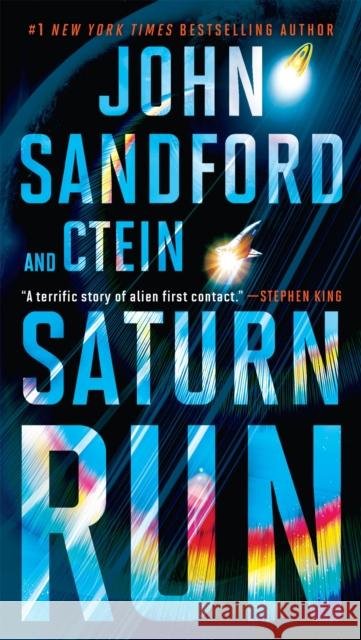 Saturn Run John Sandford Ctein 9781101987520 Berkley Books - książka