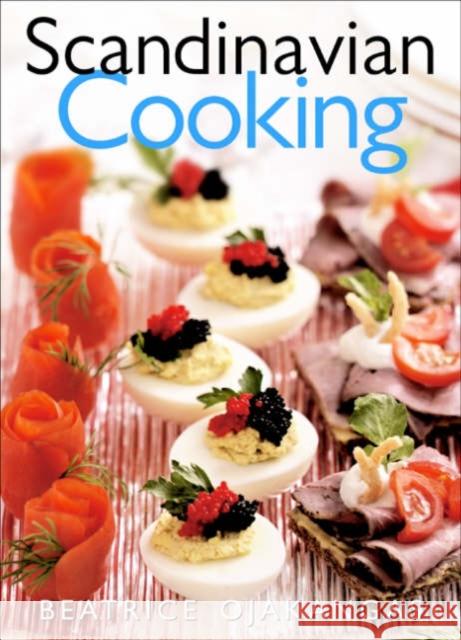 Scandinavian Cooking Beatrice A. Ojakangas 9780816638673 University of Minnesota Press - książka