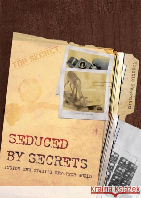 Seduced by Secrets Macrakis, Kristie 9780521887472 Cambridge University Press - książka