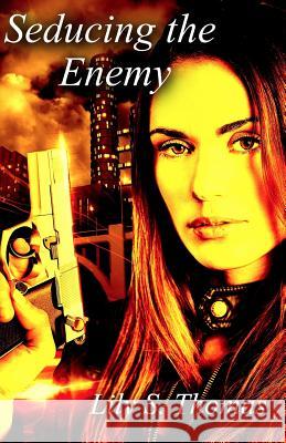 Seducing the Enemy: SciFi Alien Romance Thomas, Lily 9781980636168 Independently Published - książka