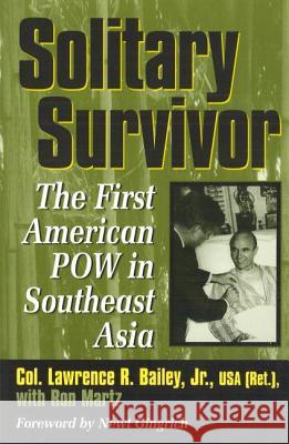 Solitary Survivor Lawrence R. Bailey Ron Martz 9781574886023 Potomac Books - książka