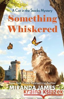 Something Whiskered Miranda James 9781420527797 Thorndike Press Large Print - książka