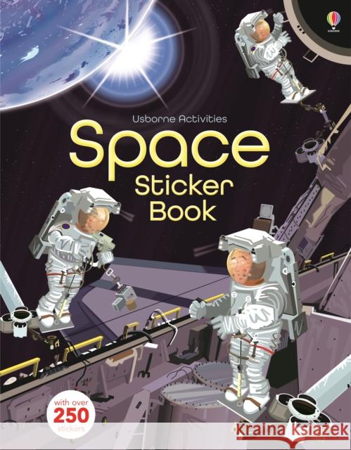 Space Sticker Book Fiona Watt 9781409587675 Usborne Publishing Ltd - książka