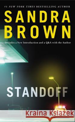 Standoff Sandra Brown 9781455545469 Grand Central Publishing - książka