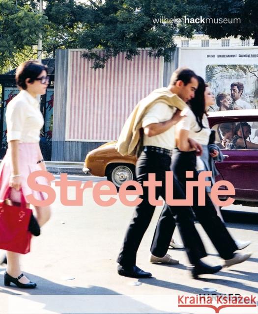 Street Life (Bilingual edition): The Street in Art from Kirchner to Streuli  9783777436975 Hirmer Verlag - książka