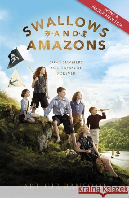 Swallows And Amazons Ransome, Arthur 9781782957393 Penguin Random House Children's UK - książka