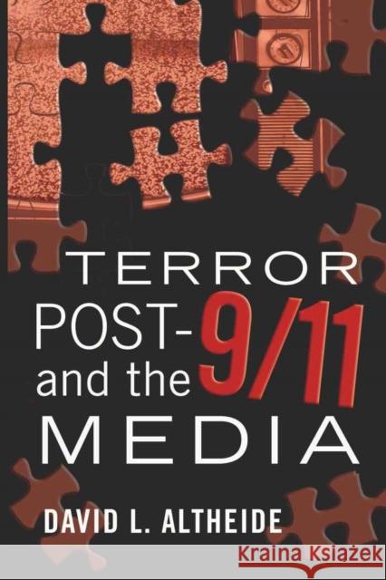 Terror Post 9/11 and the Media  9781433103667 Peter Lang Publishing Inc - książka