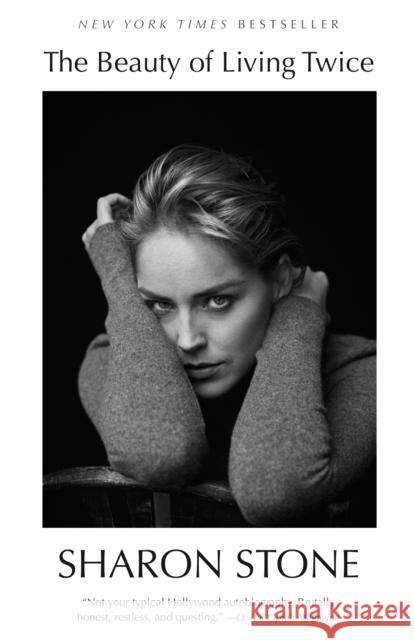 The Beauty of Living Twice Sharon Stone 9780525567264 Vintage - książka