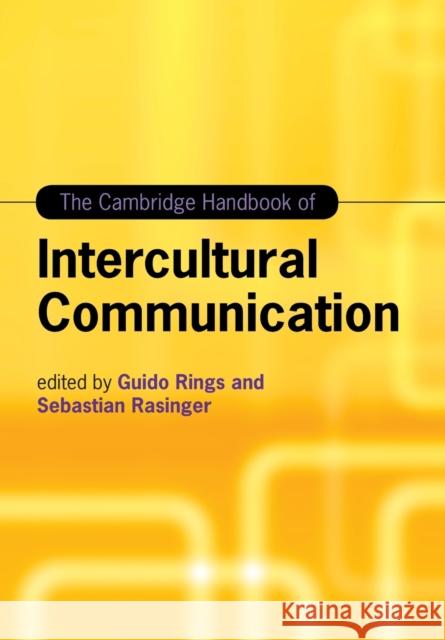 The Cambridge Handbook of Intercultural Communication  9781108453103 Cambridge University Press - książka