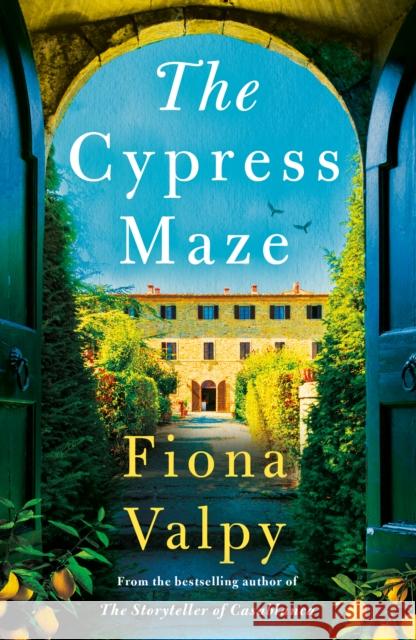 The Cypress Maze Fiona Valpy 9781542035200 Lake Union Publishing - książka