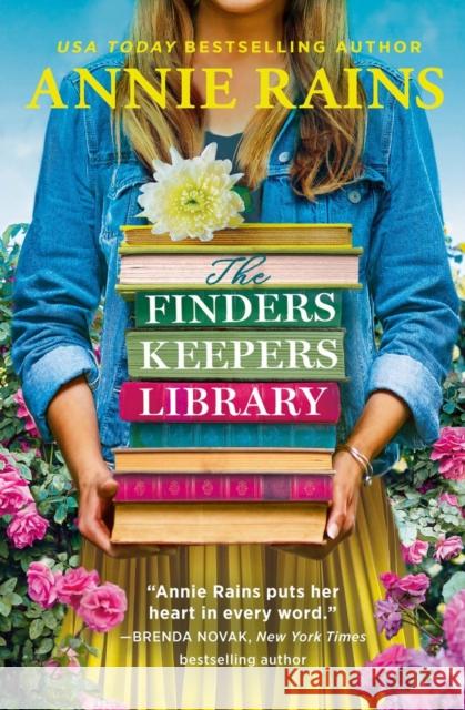 The Finders Keepers Library Annie Rains 9781538710111 Little, Brown & Company - książka