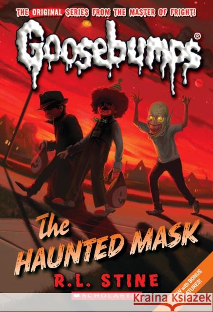 The Haunted Mask (Classic Goosebumps #4): Volume 4 Stine, R. L. 9780545035217 Scholastic Paperbacks - książka