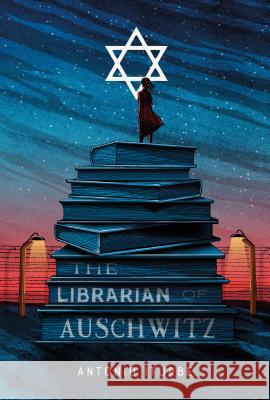 The Librarian of Auschwitz Antonio Iturbe 9781432849290 Thorndike Press Large Print - książka