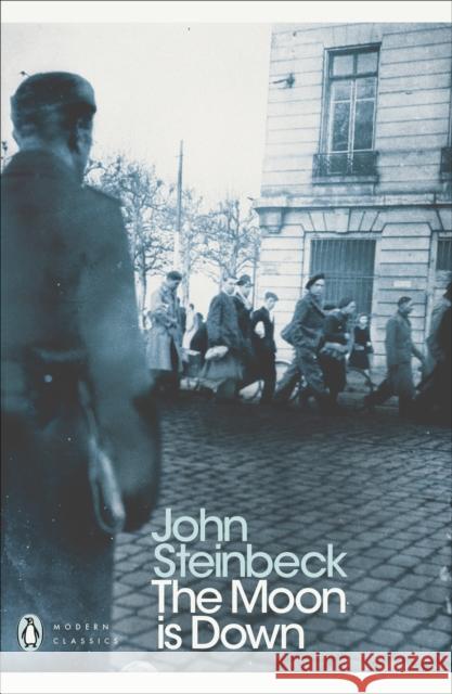 The Moon is Down John Steinbeck 9780141185538 Penguin Books Ltd - książka