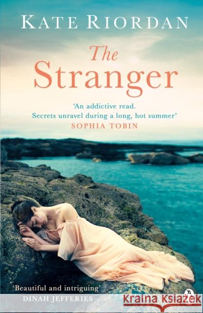 The Stranger: A gripping story of secrets and lies for fans of The Beekeeper's Promise Kate Riordan 9781405922609 Penguin Books Ltd - książka