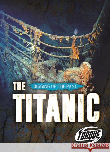 The Titanic Emily Rose Oachs 9781644870716 Bellwether Media - książka