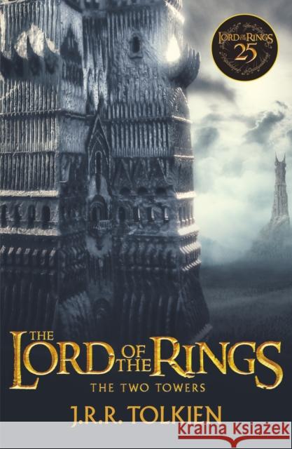 The Two Towers J. R. R. Tolkien 9780008802363 HarperCollins Publishers - książka
