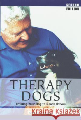 Therapy Dogs: Training Your Dog to Reach Others Kathy Diamond-Davis Kathy Diamond Davis Kathy Diamond Davis 9781929242054 Dogwise Publishing - książka