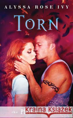 Torn Alyssa Rose Ivy 9781548438210 Createspace Independent Publishing Platform - książka