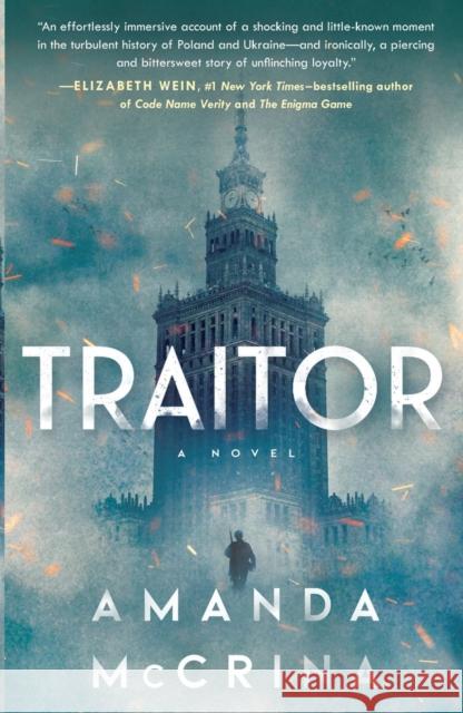 Traitor: A Novel of World War II Amanda McCrina 9781250802668 Square Fish - książka